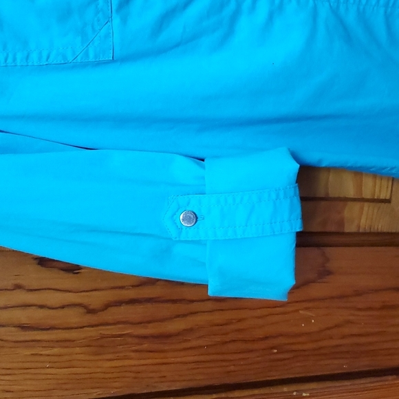 Christopher & Banks turquoise button down shirt size M - Picture 4 of 8